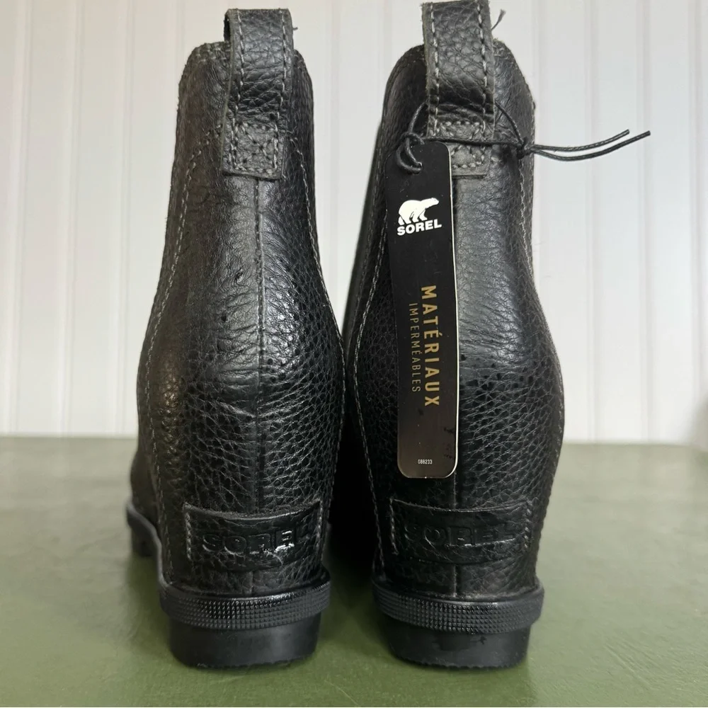*NWT* Sorel Women's Waterproof Leather Arctic Wedge II Chelsea Boots in Quarry